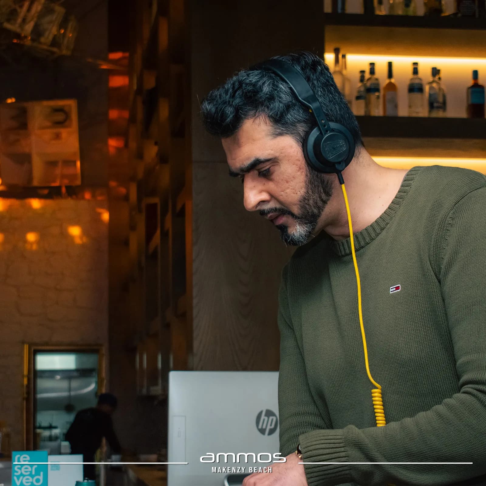 Live DJ